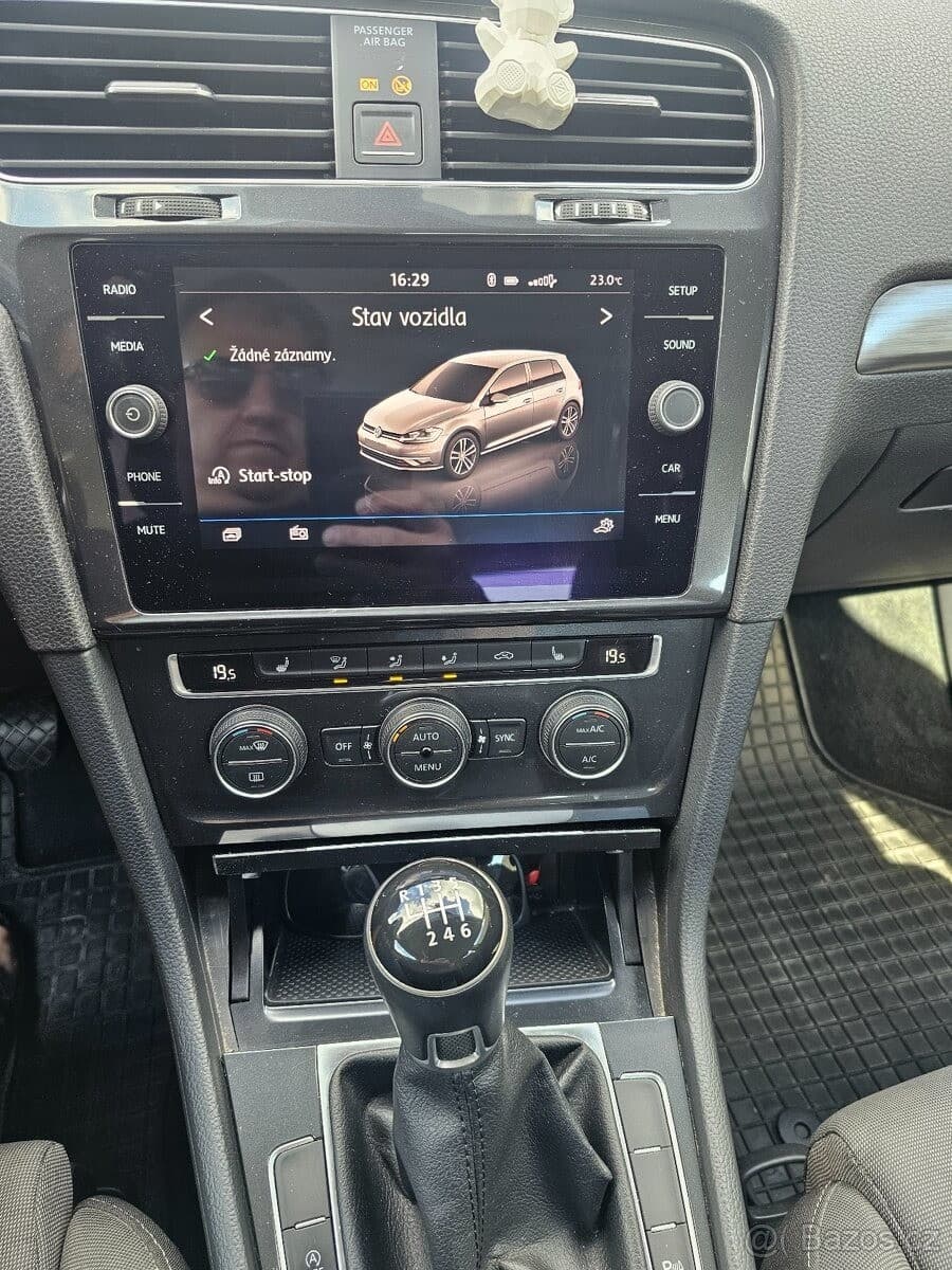 2017 Volkswagen GOLF - 28