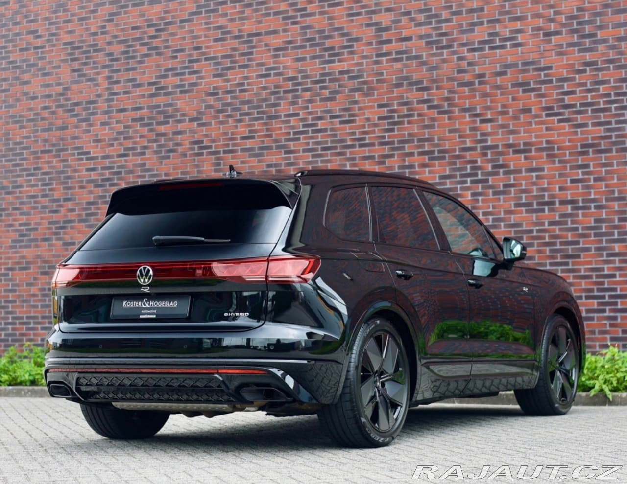 2025 Volkswagen TOUAREG - 40