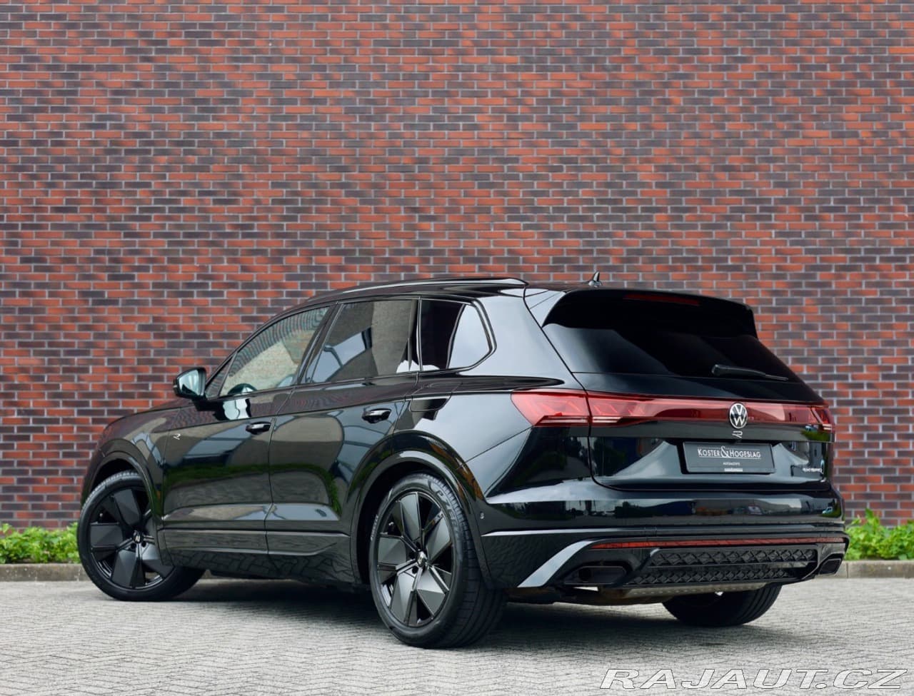 2025 Volkswagen TOUAREG - 4
