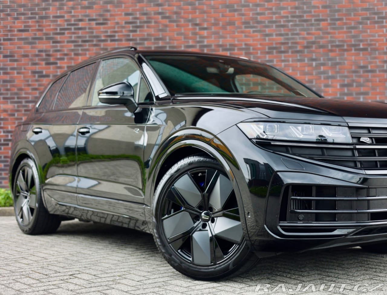 2025 Volkswagen TOUAREG - 7
