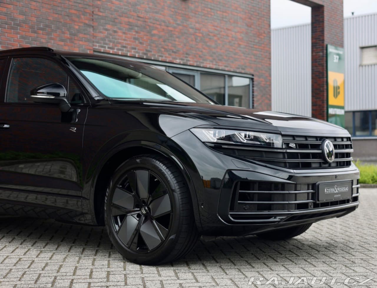 2025 Volkswagen TOUAREG - 13