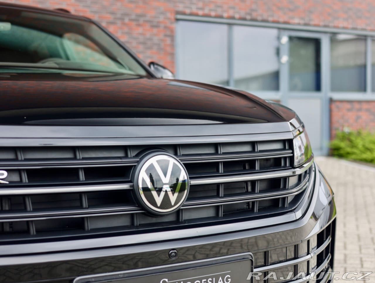 2025 Volkswagen TOUAREG - 16
