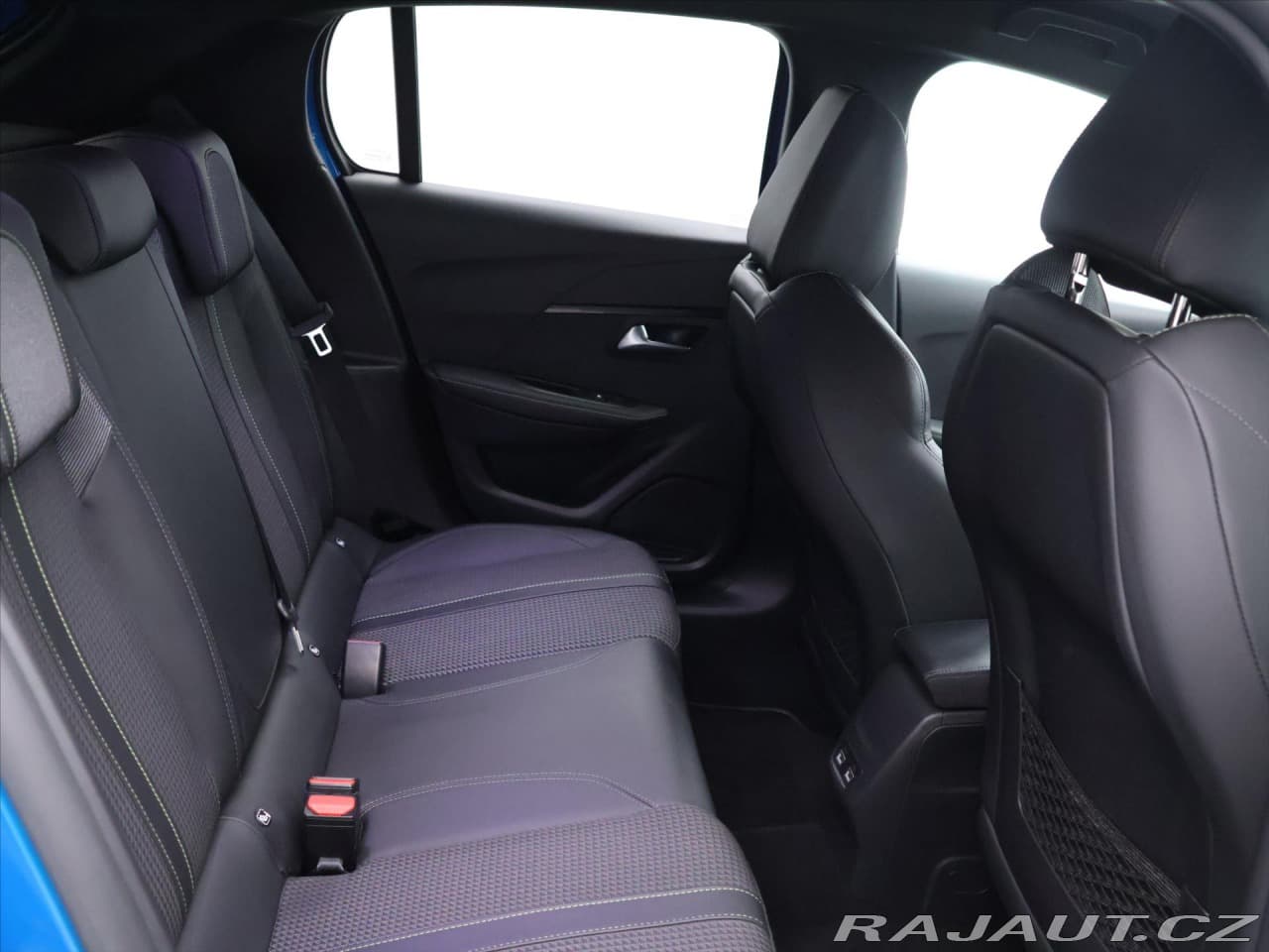 2020 Peugeot 208 - 37