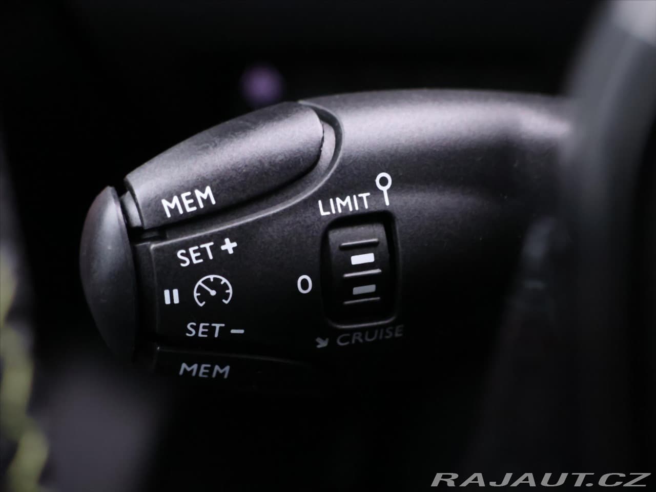 2020 Peugeot 208 - 55