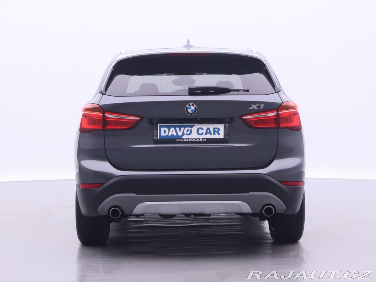 2017 BMW X1 - 11