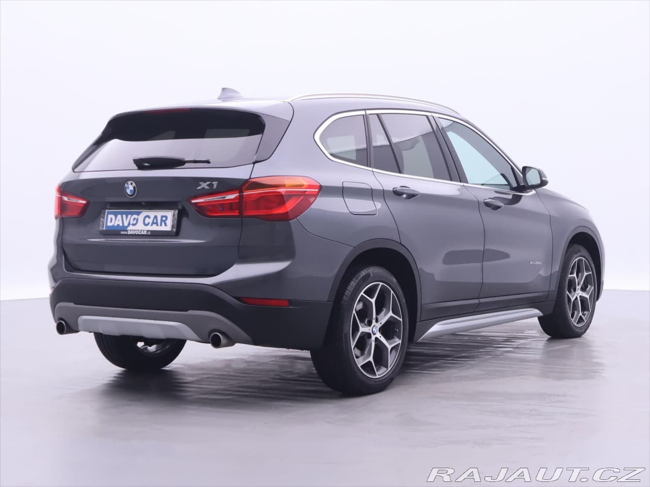 2017 BMW X1 - 13