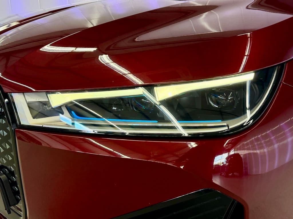 2022 BMW iX - 15