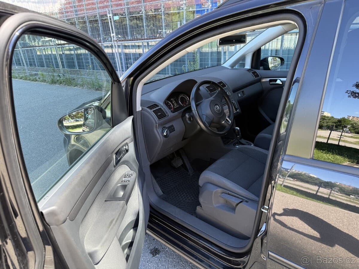 2012 Volkswagen TOURAN - 9