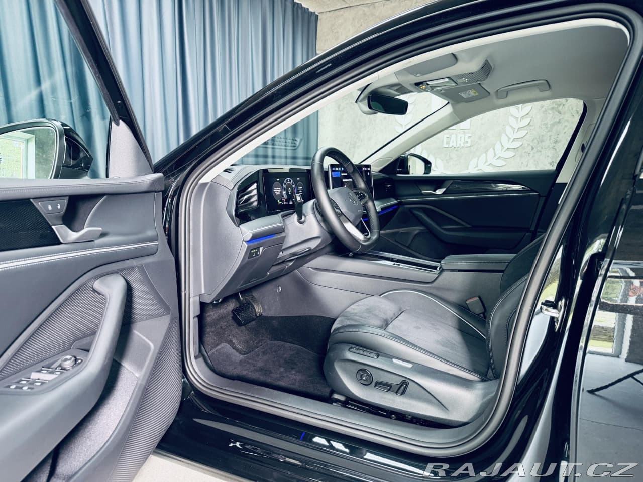 2025 Volkswagen PASSAT - 13