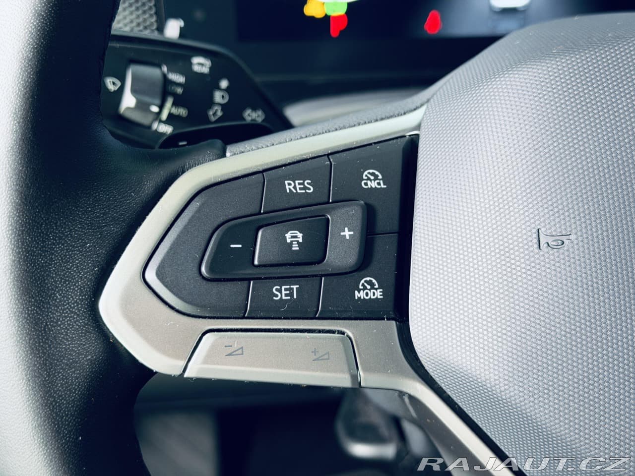 2025 Volkswagen PASSAT - 18