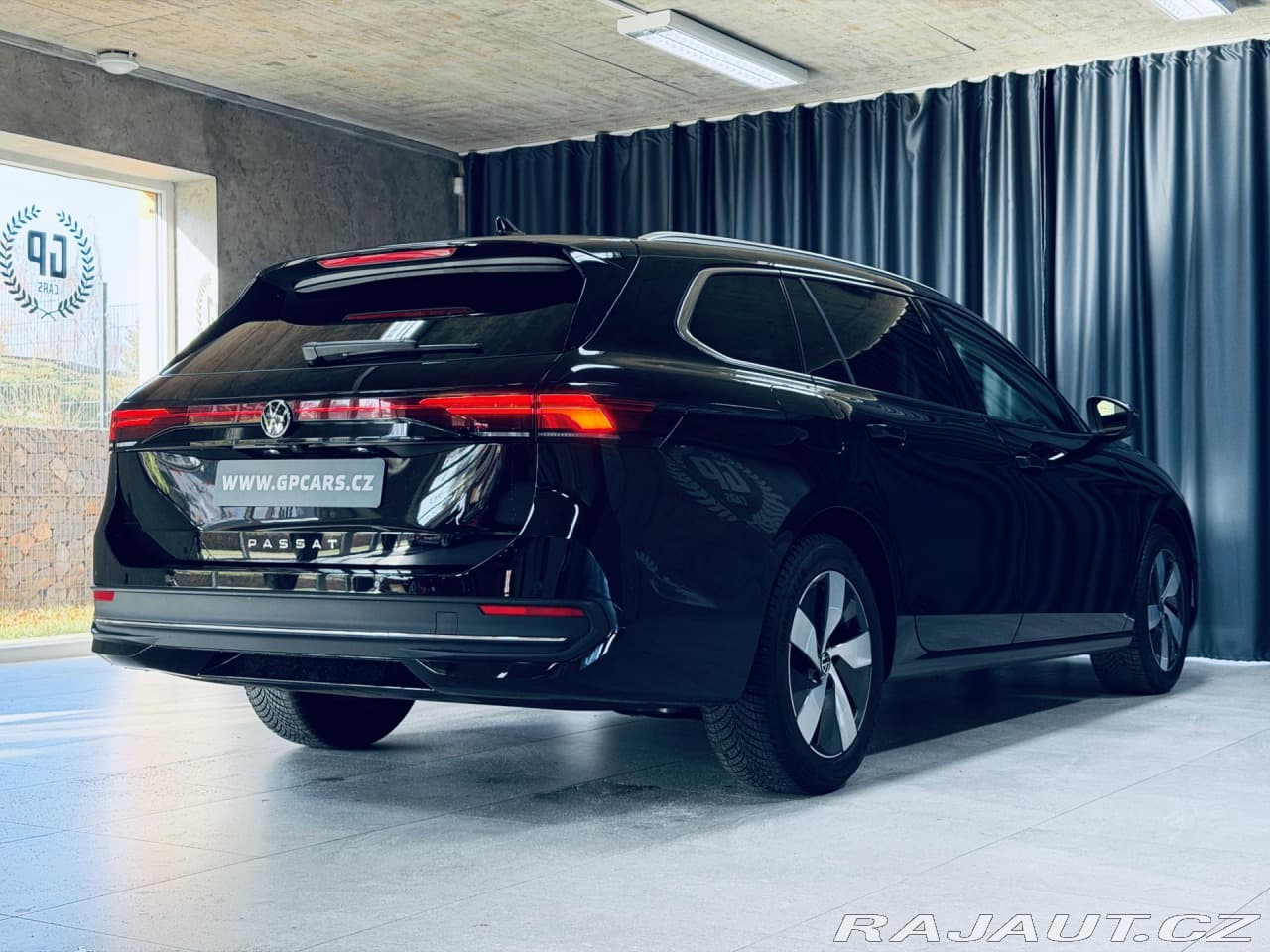 2025 Volkswagen PASSAT - 8