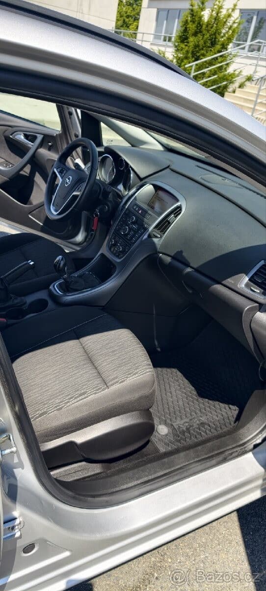 2014 Opel ASTRA - 29