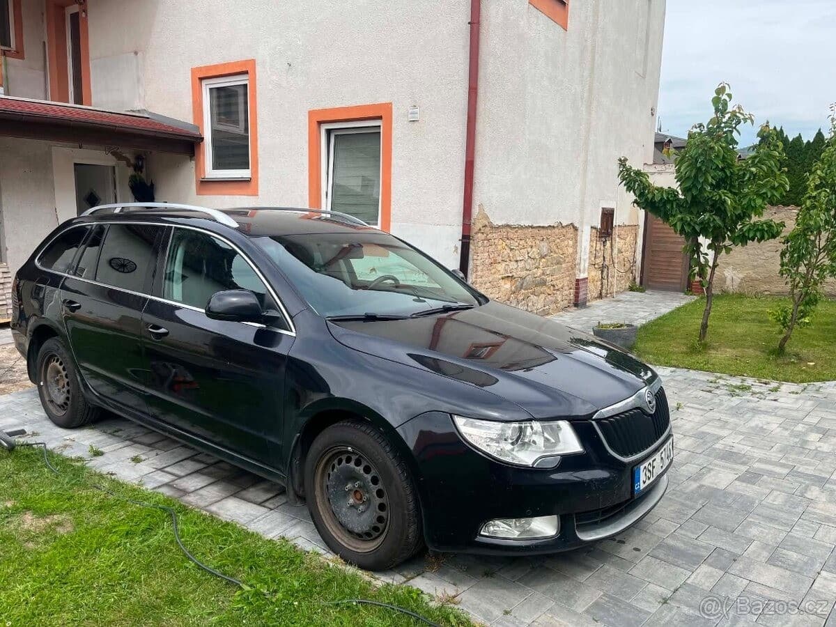2010 Škoda SUPERB - 11