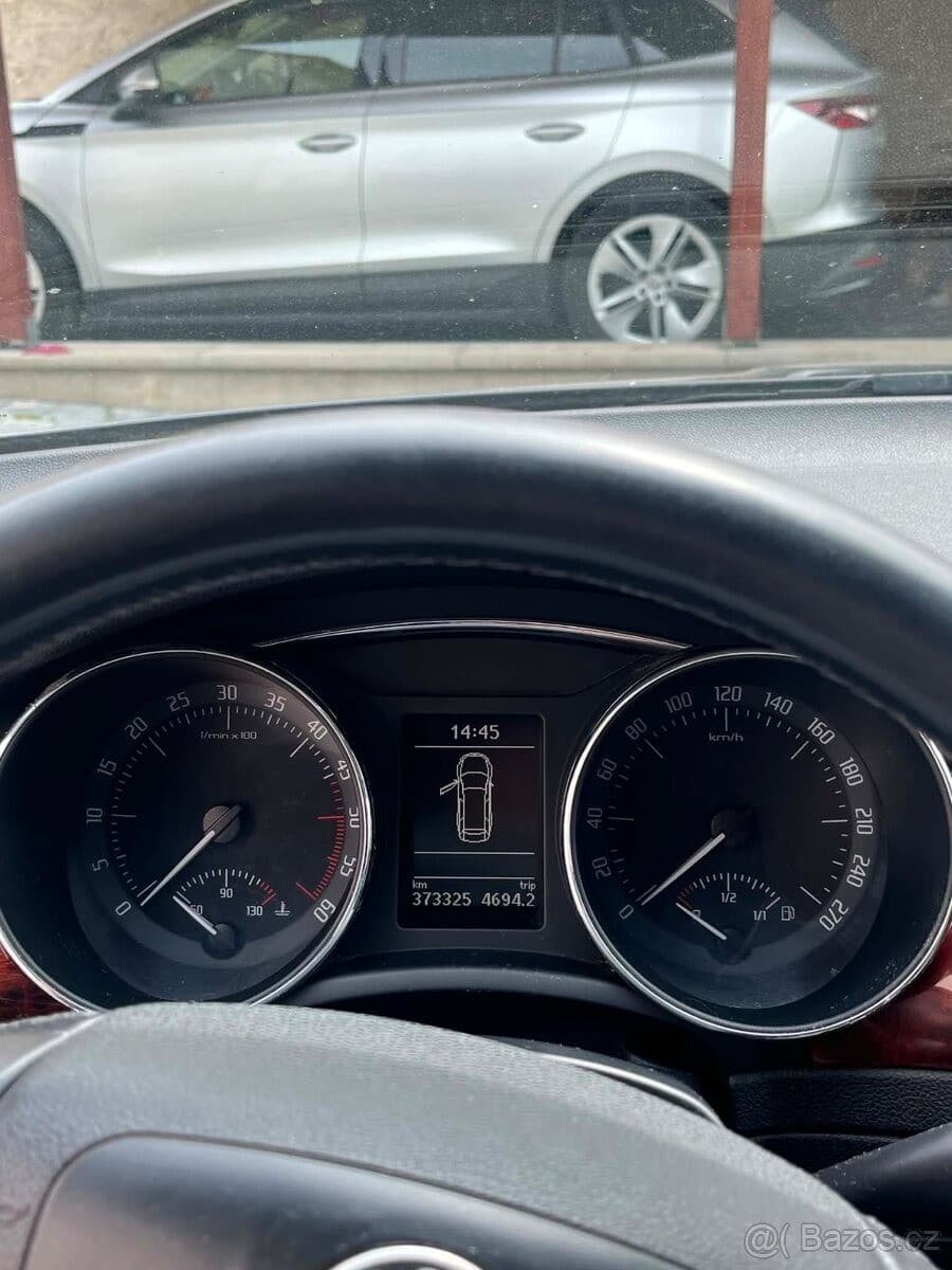 2010 Škoda SUPERB - 17
