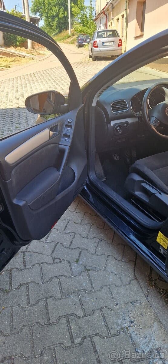 Volkswagen GOLF - 17