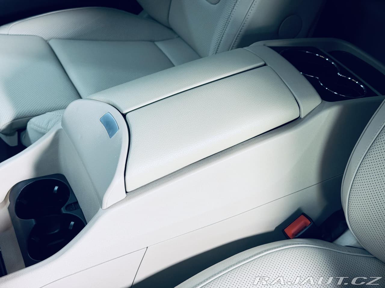 2024 Mercedes-Benz V-CLASS - 39