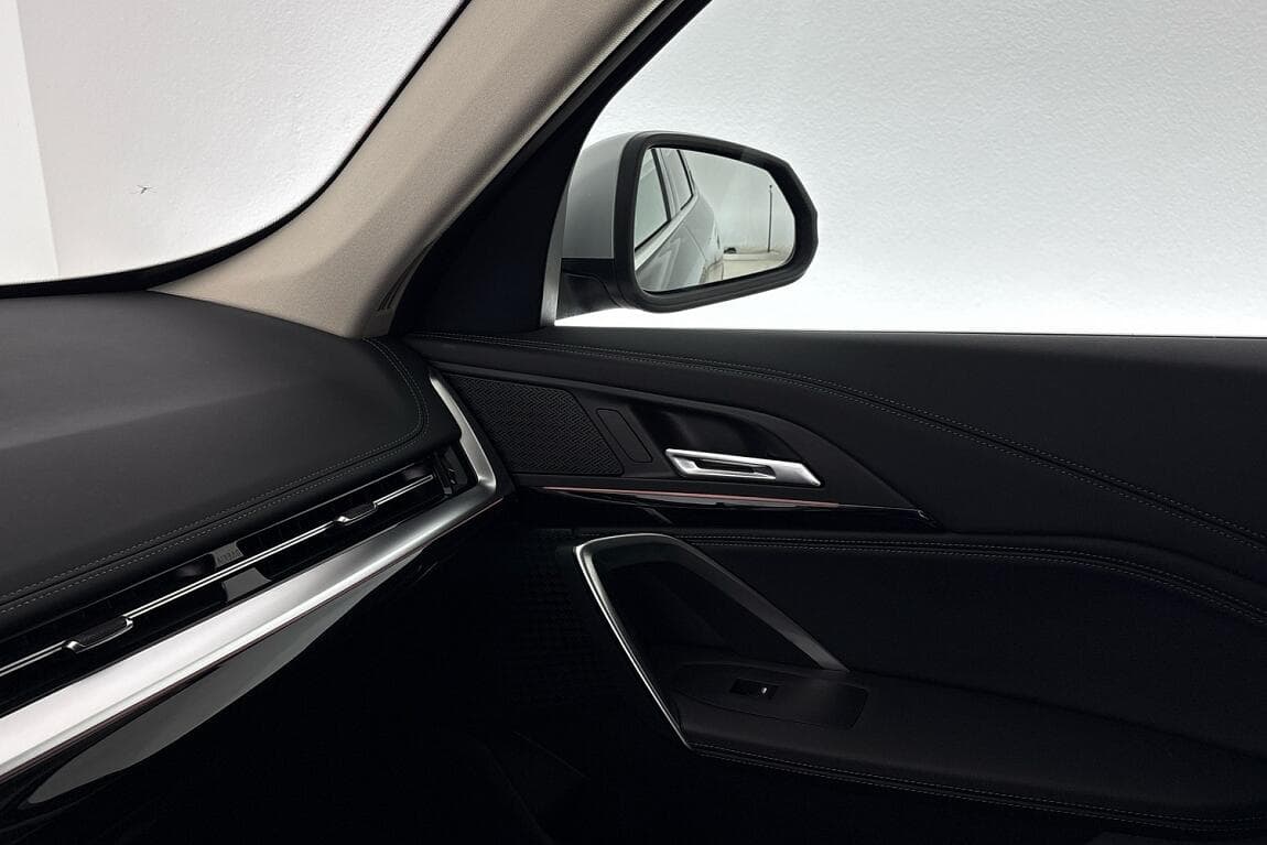 2023 BMW X1 - 16
