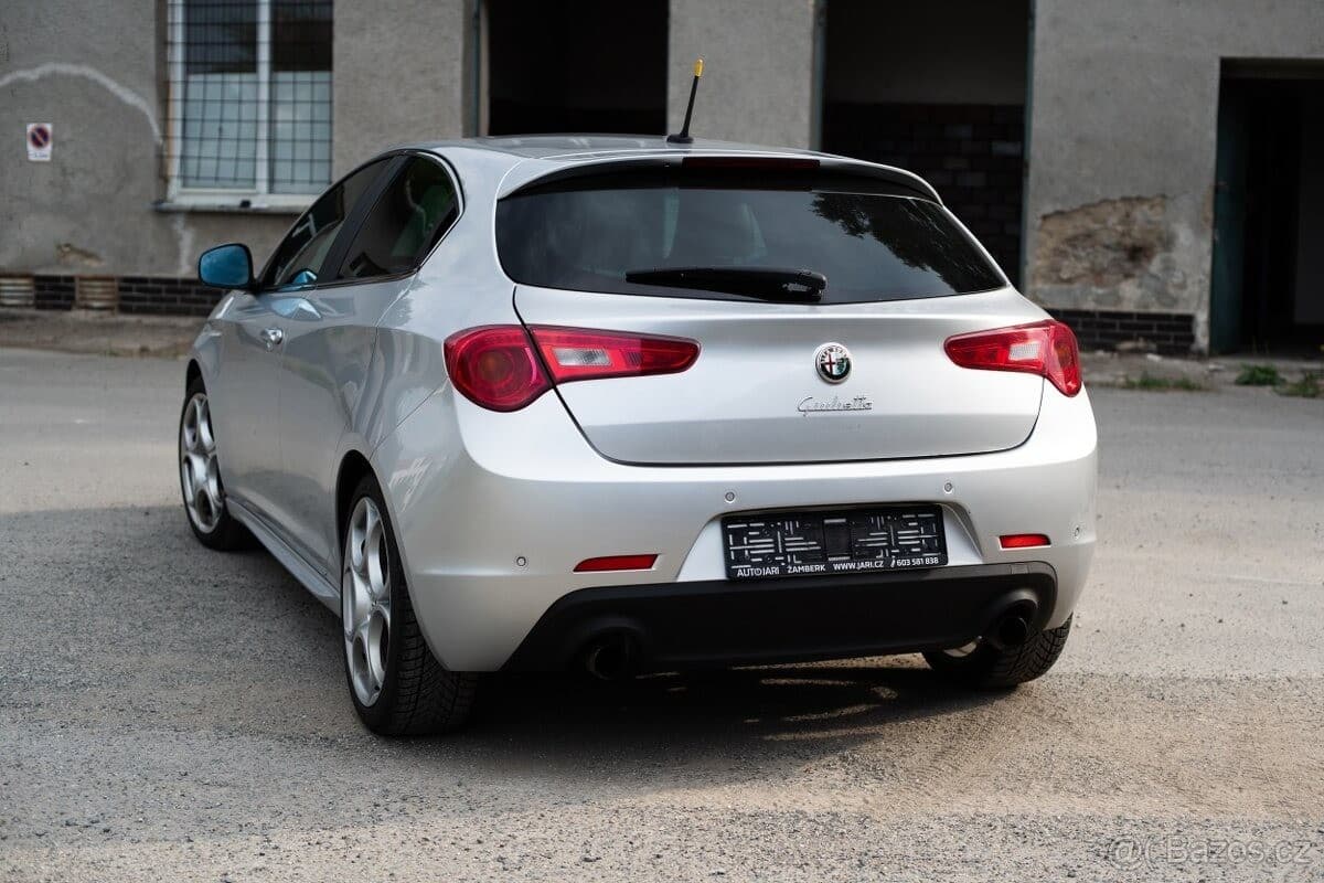 2011 Alfa Romeo GIULIETTA - 4