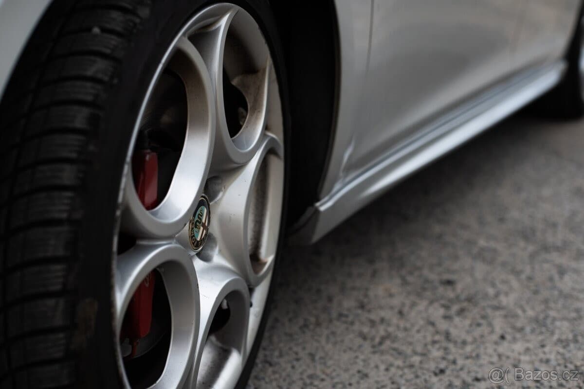 2011 Alfa Romeo GIULIETTA - 5