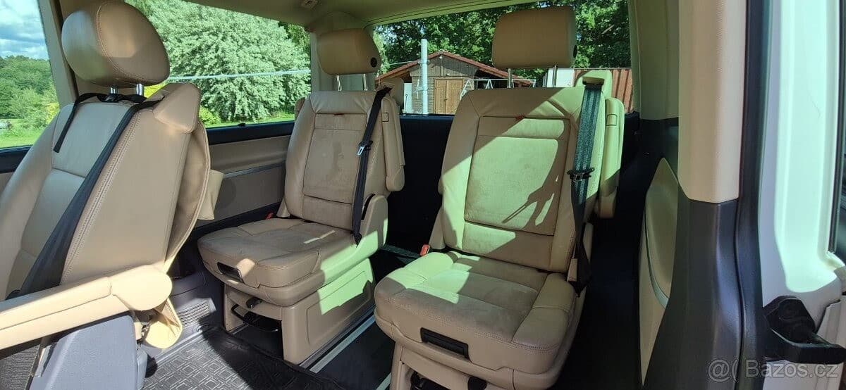 2013 Volkswagen MULTIVAN - 10