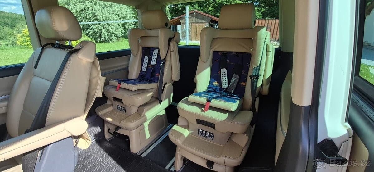 2013 Volkswagen MULTIVAN - 9