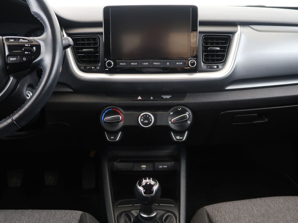 2021 Kia STONIC - 31