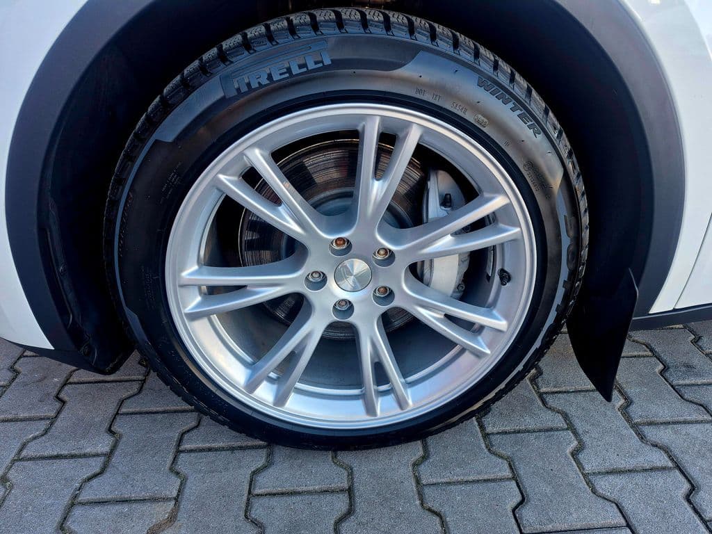 2023 Tesla MODEL Y - 19