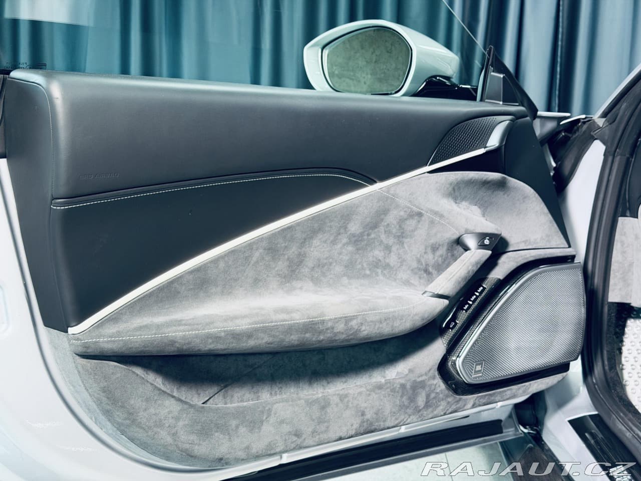 2021 Ferrari ROMA - 13