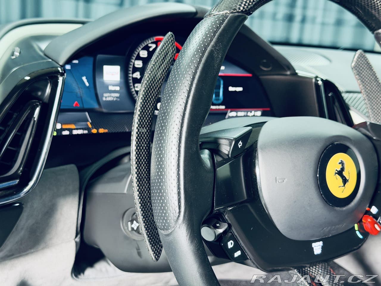 2021 Ferrari ROMA - 18
