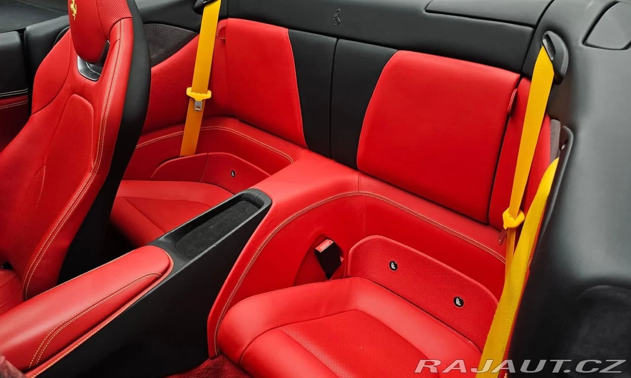 2019 Ferrari PORTOFINO - 12