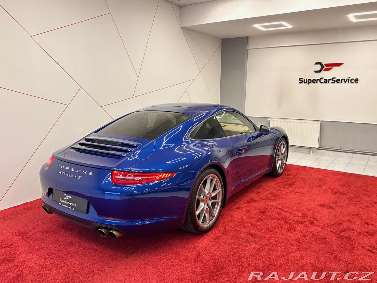 2012 Porsche 911 - 13