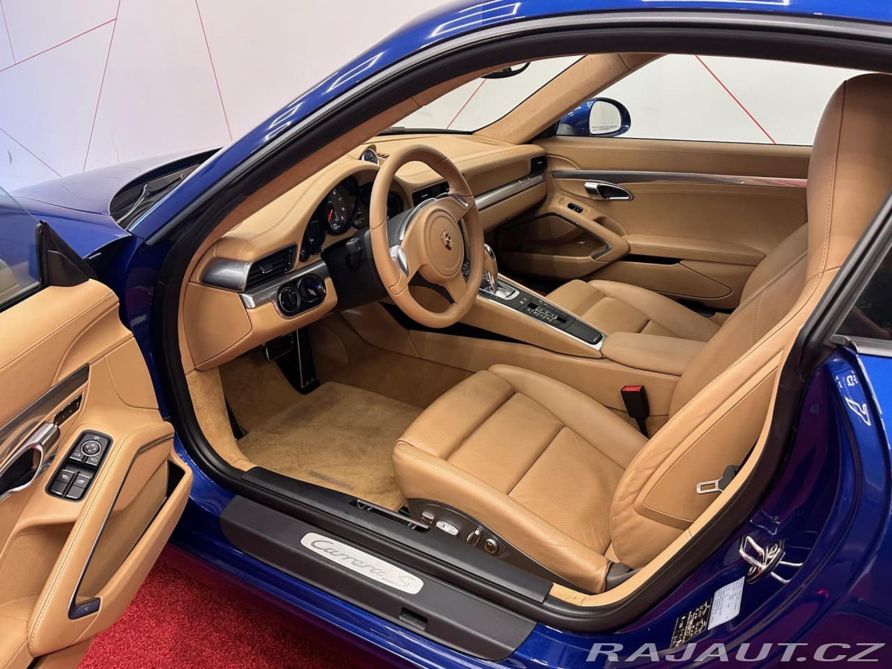 2012 Porsche 911 - 15