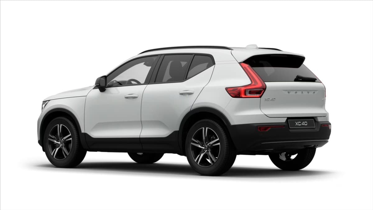2026 Volvo XC40 - 2