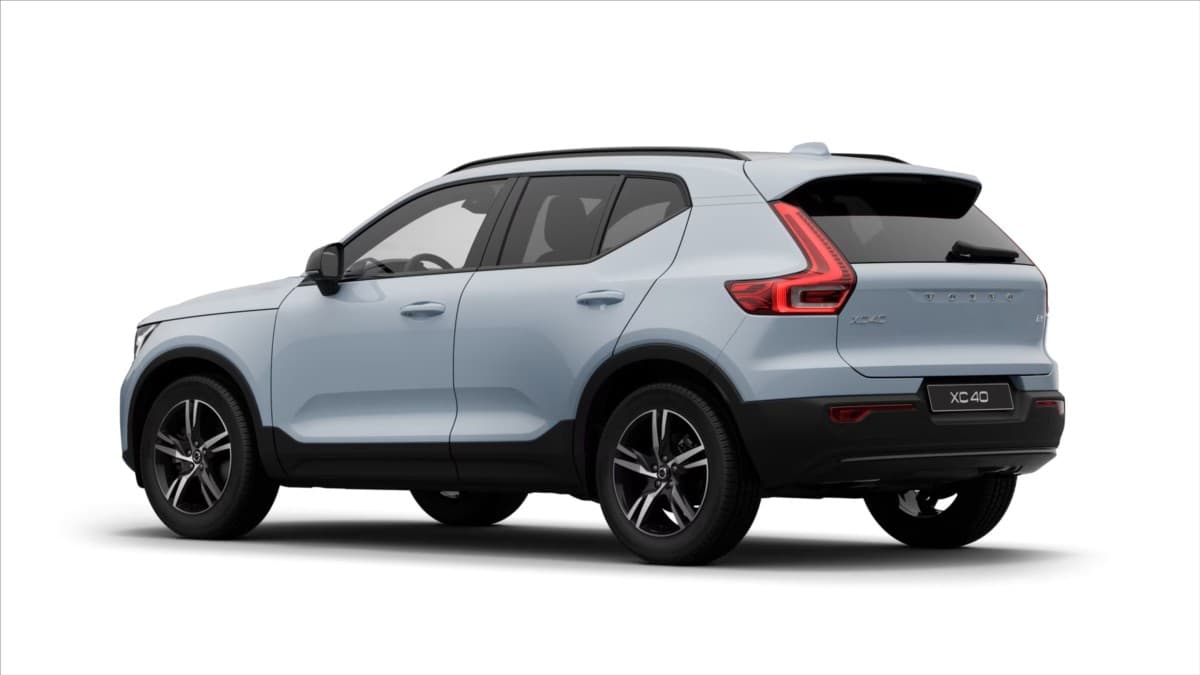 2026 Volvo XC40 - 2