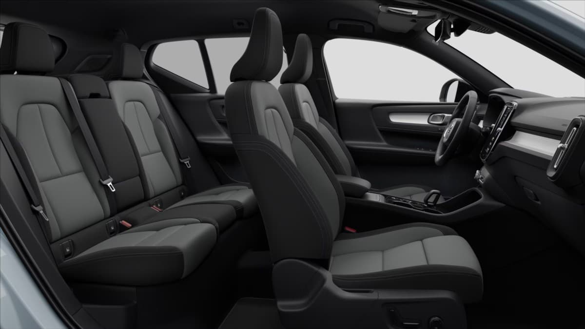 2026 Volvo XC40 - 8