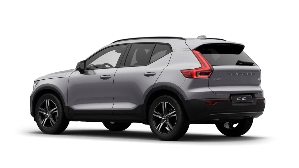 2026 Volvo XC40 - 2