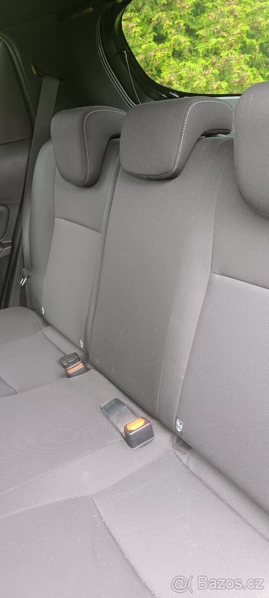 Toyota YARIS - 2
