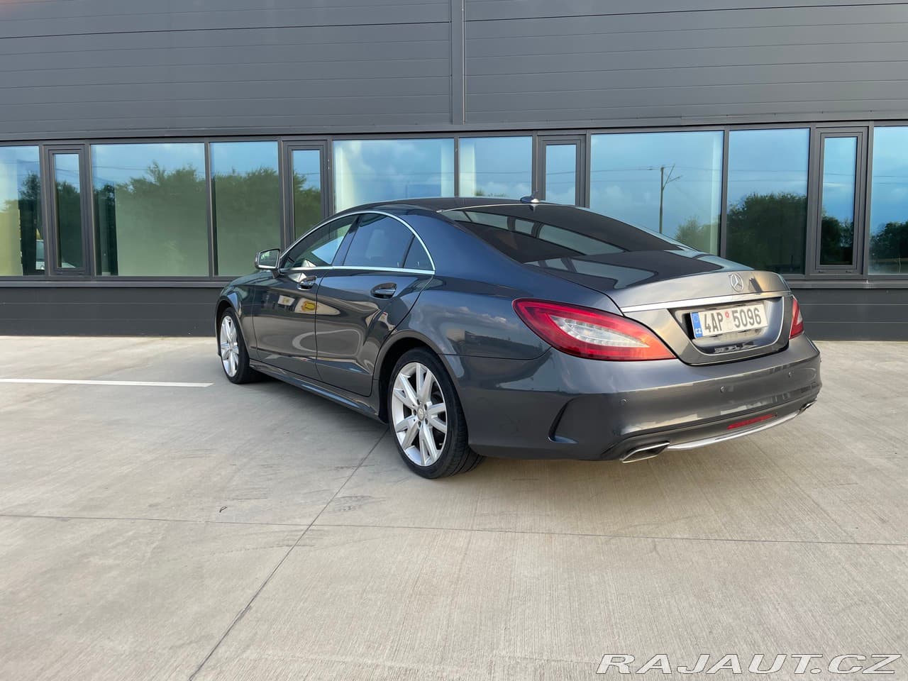 2015 Mercedes-Benz CLS - 9