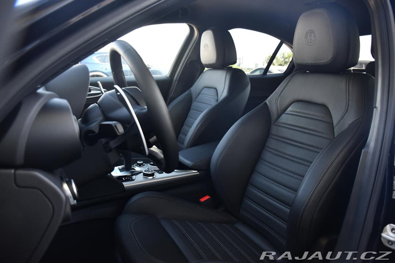2024 Alfa Romeo GIULIA - 11