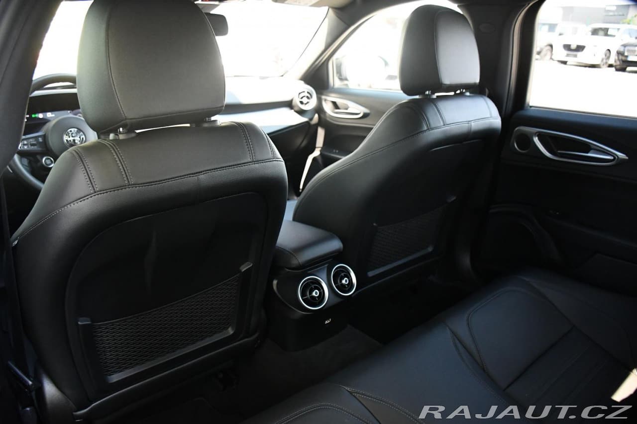 2024 Alfa Romeo GIULIA - 18