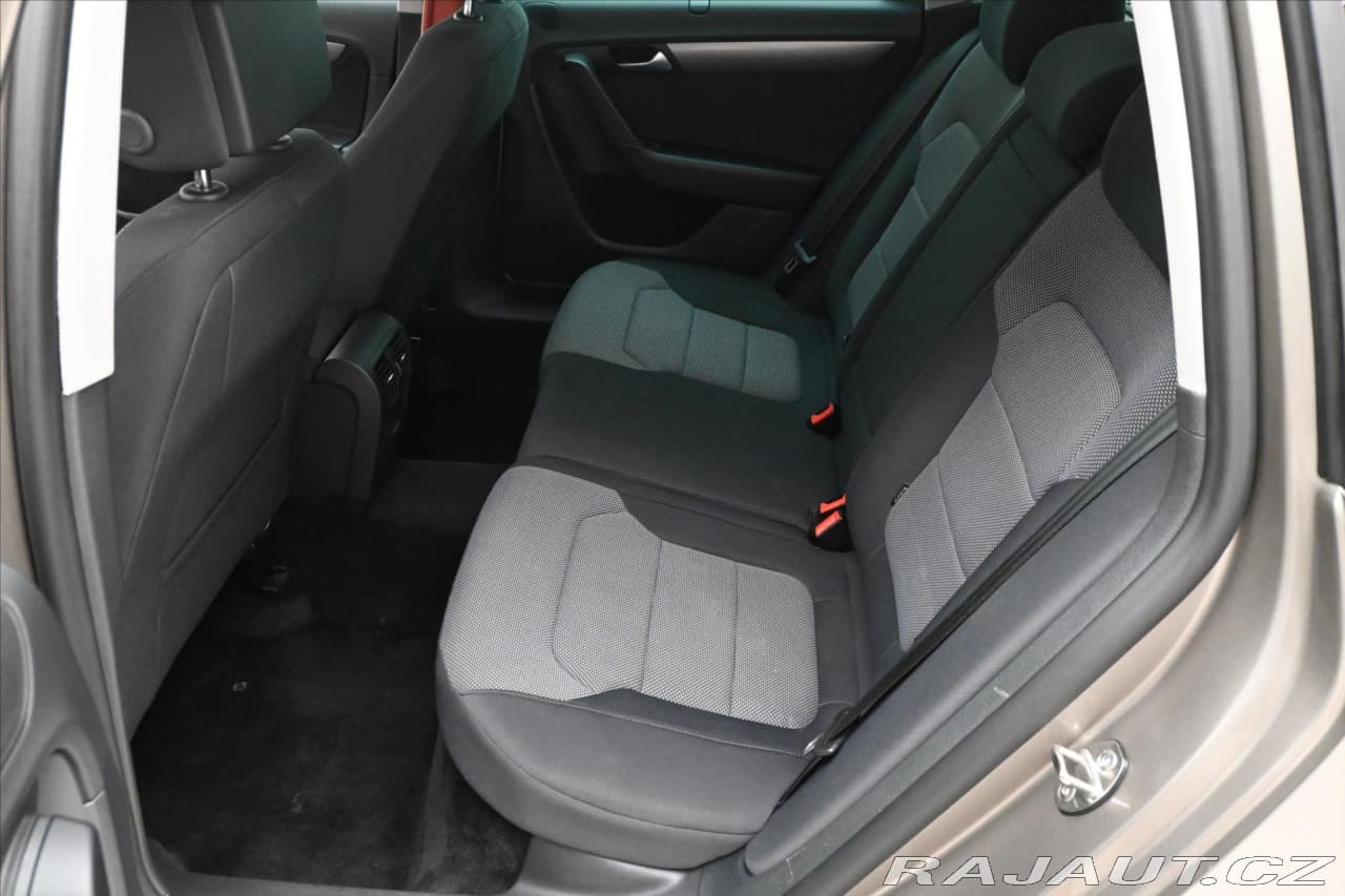 2014 Volkswagen PASSAT - 14