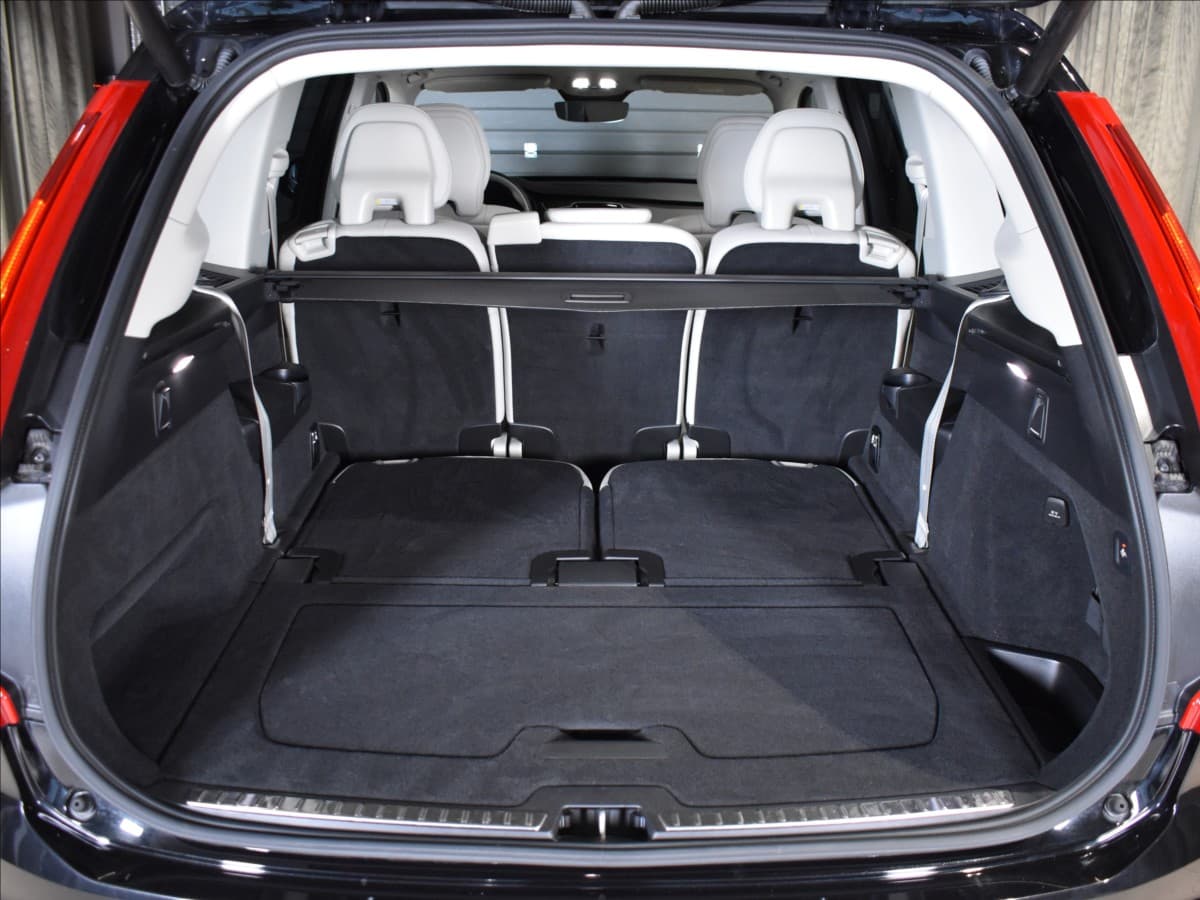 2023 Volvo XC90 - 10