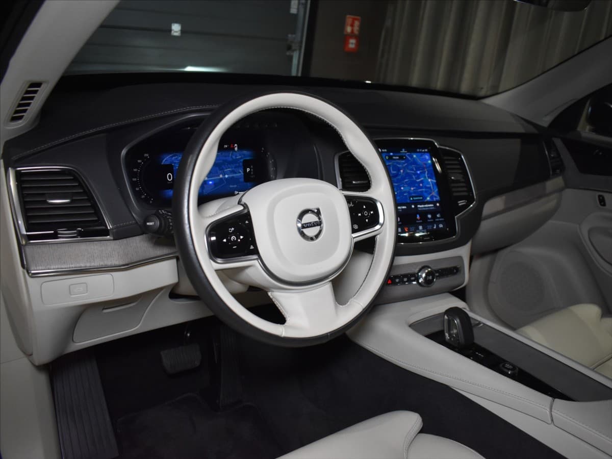 2023 Volvo XC90 - 14