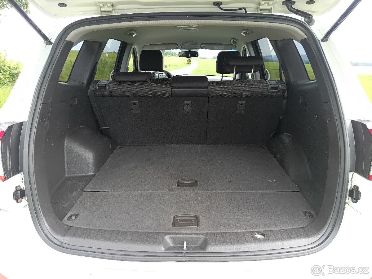 Hyundai SANTA FE - 12