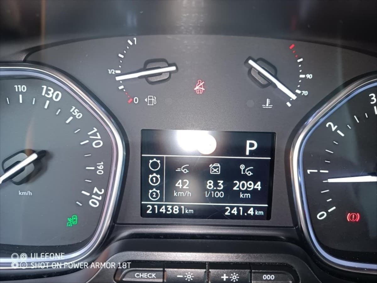2017 Peugeot TRAVELLER - 9