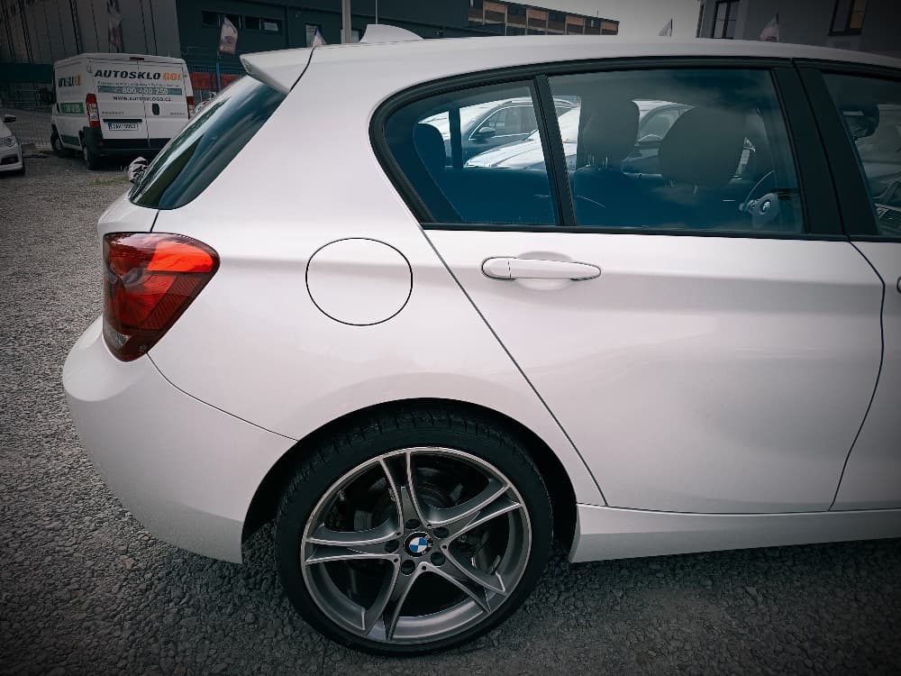2015 BMW 1-SERIES - 6
