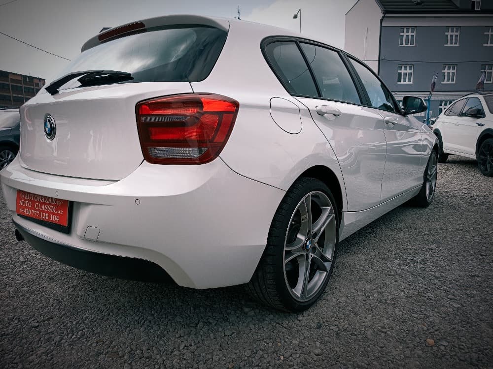2015 BMW 1-SERIES - 9