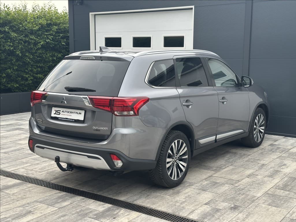 2019 Mitsubishi OUTLANDER - 7