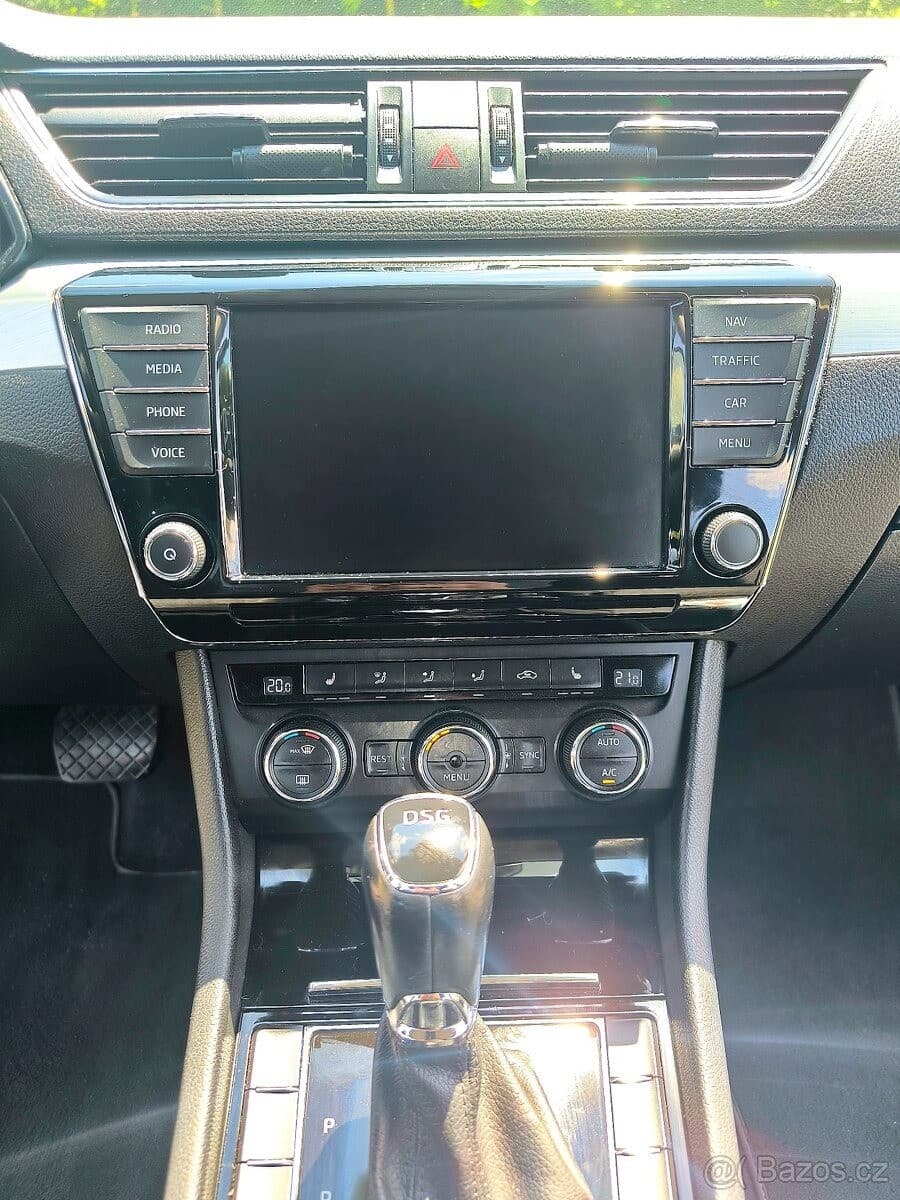 2015 Škoda SUPERB - 8