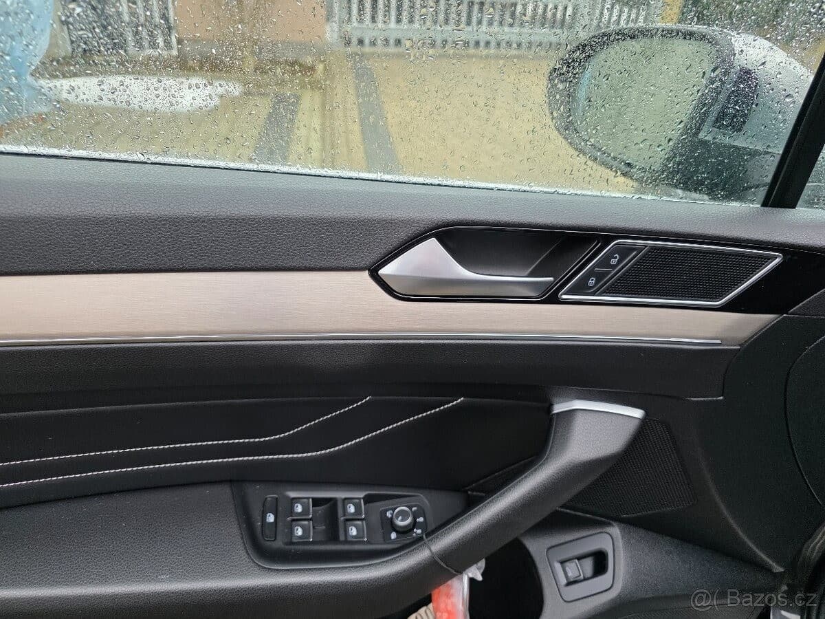 2020 Volkswagen PASSAT - 13